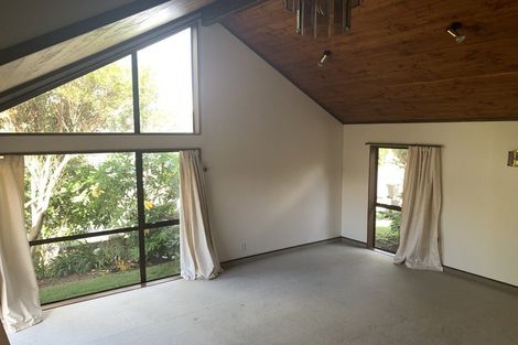 Photo of property in 3 Aintree Grove, Churton Park, Wellington, 6037