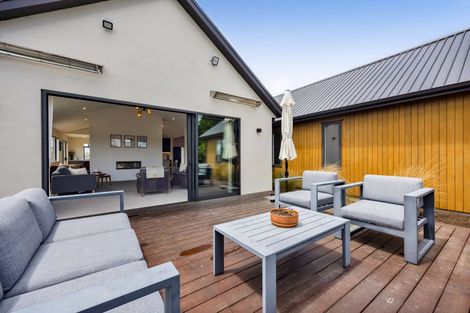 Photo of property in 25 County Drive, Hawera, 4610