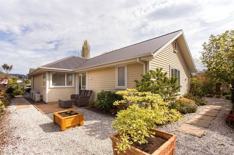 Photo of property in 15 Acorn Close, Waltham, Christchurch, 8023