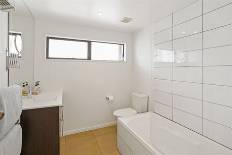 Photo of property in 33 Lavandula Crescent, Burnside, Christchurch, 8042