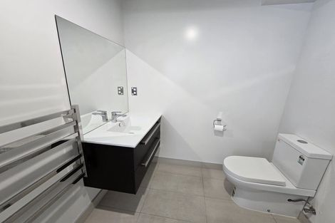 Photo of property in 2d/136 Stancombe Road, Flat Bush, Auckland, 2016