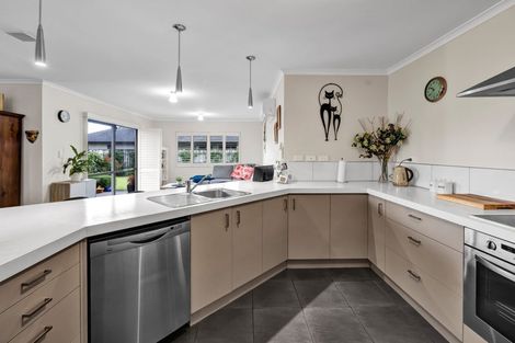 Photo of property in 5 Marlin Terrace, Bell Block, New Plymouth, 4312