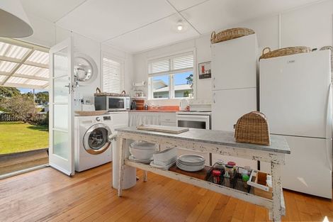 Photo of property in 15 Shaw Road, Waihi Beach, 3611