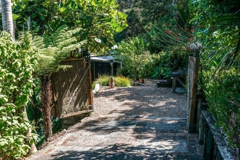 Photo of property in 33 Belle Terrace, Waiheke Island, 1971