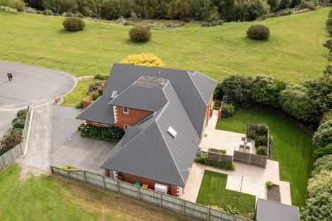 Photo of property in 100 Willowview Drive, Redwood, Christchurch, 8051