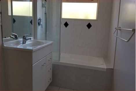 Photo of property in 12 Wheaton Place, Glen Eden, Auckland, 0602