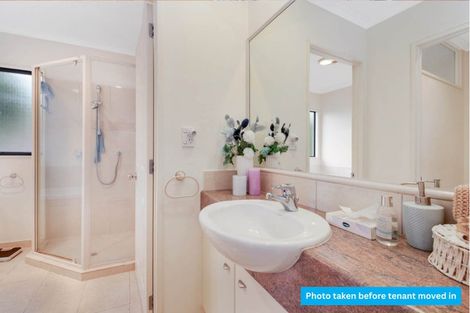 Photo of property in 26 Black Teal Close, Unsworth Heights, Auckland, 0632