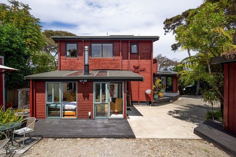 Photo of property in 90 Point Road, Monaco, Nelson, 7011