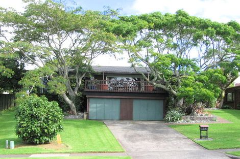Photo of property in 24 Himalaya Drive, Half Moon Bay, Auckland, 2012