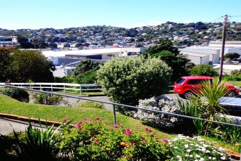 Photo of property in Regency Flats, 6/29-45 Miramar North Road, Miramar, Wellington, 6022