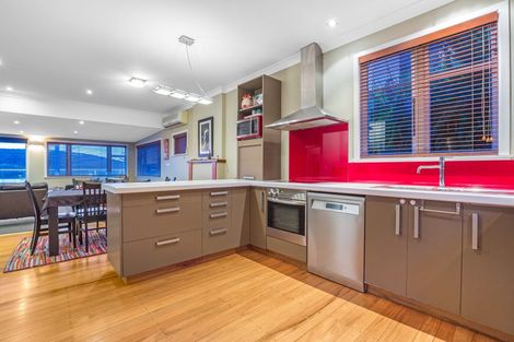 Photo of property in 28 Paremata Crescent, Paremata, Porirua, 5024