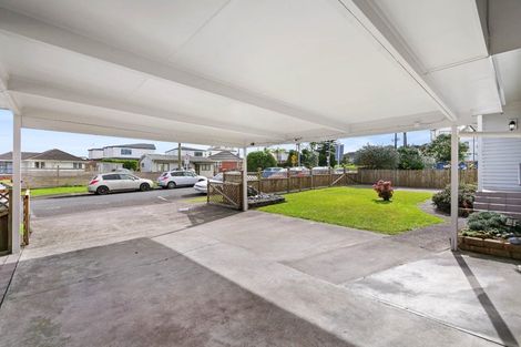 Photo of property in 1/18 Toru Street, Te Atatu Peninsula, Auckland, 0610