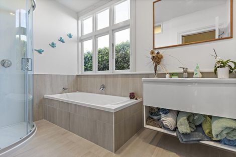 Photo of property in 27 Sackville Street, Martinborough, 5711