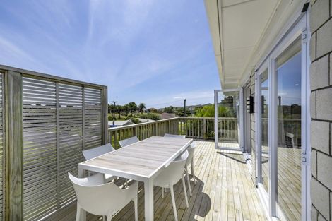 Photo of property in 10 Tahuna Avenue, Raglan, 3225