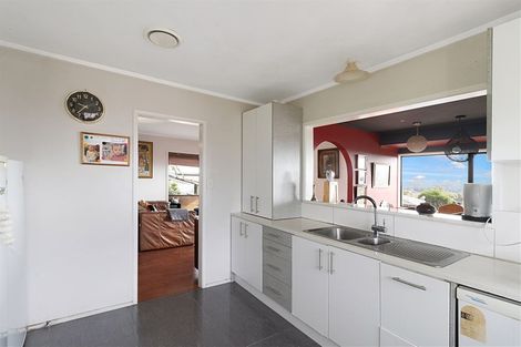 Photo of property in 1/4219 Great North Road, Glendene, Auckland, 0602
