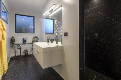 Photo of property in 133 Lakes Boulevard, Pyes Pa, Tauranga, 3112