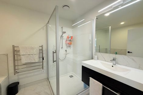 Photo of property in 77 Hokioi Drive, Kenepuru, Porirua, 5022