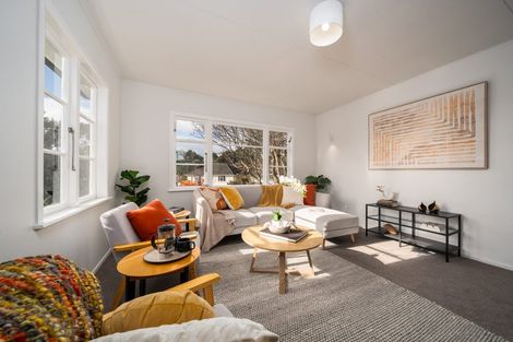 Photo of property in 10 Berkshire Grove, Cannons Creek, Porirua, 5024