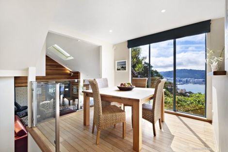 Photo of property in 81 Palliser Road, Roseneath, Wellington, 6011