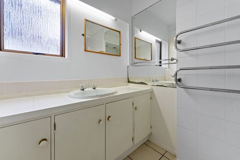 Photo of property in 2/3 Omana Road, Milford, Auckland, 0620