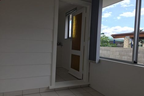 Photo of property in 2 Frank Evans Place, Henderson, Auckland, 0610