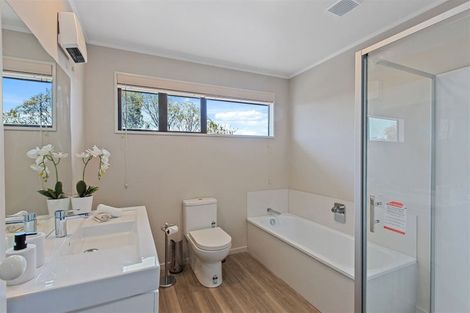 Photo of property in 10 Castle Way, Beckenham, Christchurch, 8023