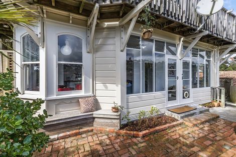 Photo of property in 29b North Terrace, Kelburn, Wellington, 6012