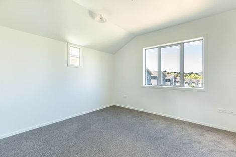 Photo of property in 7/6 John Jennings Drive, Oteha, Auckland, 0632
