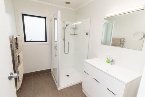 Photo of property in 123 Marine Parade, Seatoun, Wellington, 6022