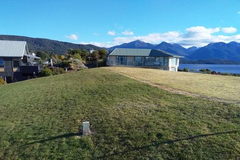 Photo of property in 19 Muriwai Drive, Manapouri, 9679