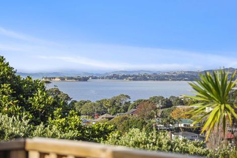 Photo of property in 13 Colmar Road, Mellons Bay, Auckland, 2014