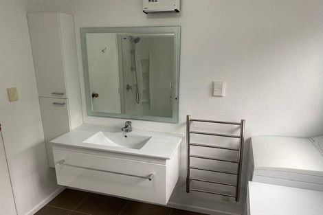 Photo of property in 4/49 Maungaraki Road, Korokoro, Lower Hutt, 5012