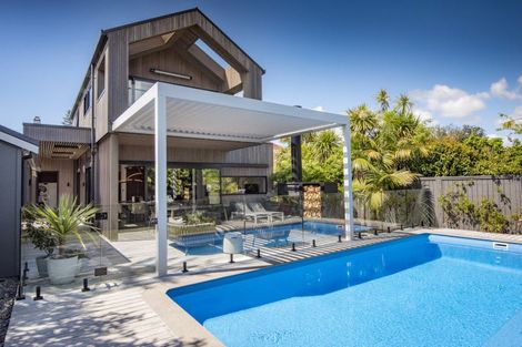 Photo of property in 11 Cheltenham Road, Devonport, Auckland, 0624