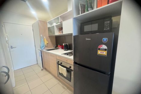 Photo of property in Luna Apartments, 3v/16 Burton Street, Grafton, Auckland, 1010