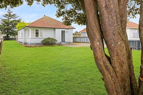 Photo of property in 10 Victor Street, Dannevirke, 4930