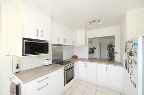 Photo of property in 39 Glamorgan Avenue, Tamatea, Napier, 4112