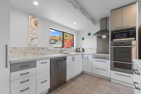 Photo of property in 1040a Papamoa Beach Road, Papamoa Beach, Papamoa, 3118