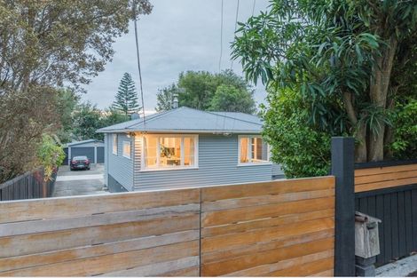 Photo of property in 9 Aorangi Road, Paraparaumu, 5032