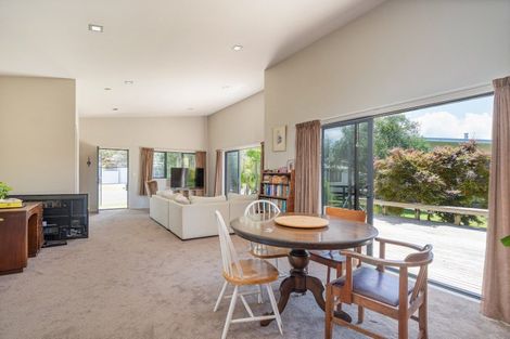 Photo of property in 5 Rena Place, Whitianga, 3510