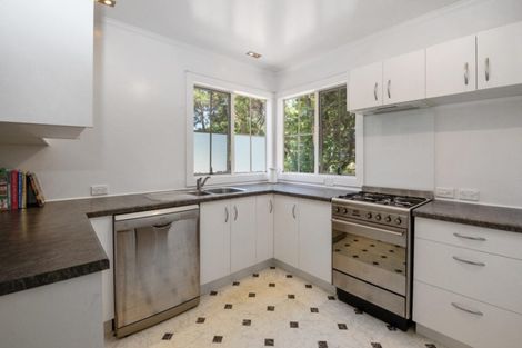 Photo of property in 127 Woodlands Park Road, Titirangi, Auckland, 0604