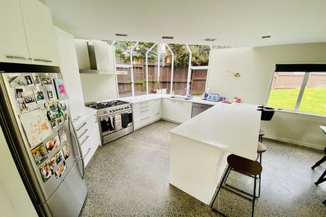 Photo of property in 2/5 Nigel Road, Browns Bay, Auckland, 0630