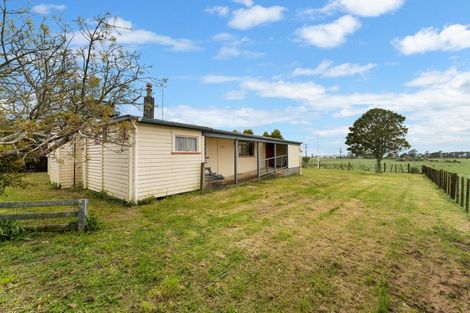 Photo of property in 279 Alfred Road, Egmont Village, New Plymouth, 4371