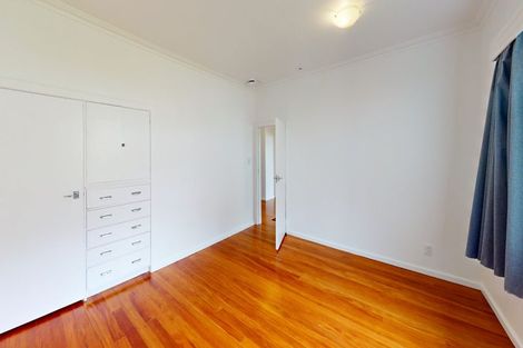 Photo of property in 18 Cavendish Square, Strathmore Park, Wellington, 6022