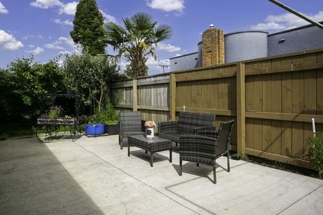 Photo of property in 3b Vogel Street, Cambridge, 3434