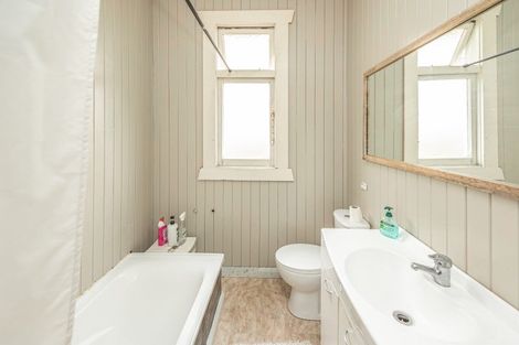 Photo of property in 25 Abbot Street, Gonville, Whanganui, 4501