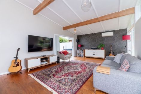 Photo of property in 61 La Rosa Street, Green Bay, Auckland, 0604