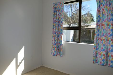 Photo of property in 13 Redwood Close, Paraparaumu, 5032