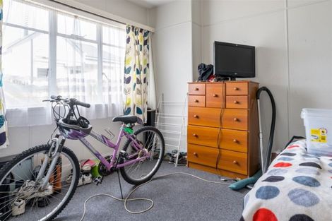 Photo of property in 18 Bradshaw Street, South Dunedin, Dunedin, 9012