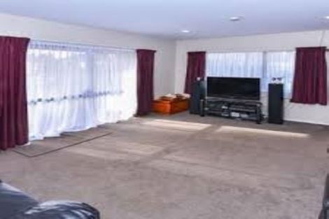 Photo of property in 130 Great South Road, Takanini, 2112