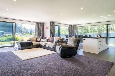 Photo of property in 71 Grandvista Drive, Green Island, Dunedin, 9018